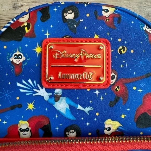 NWT Loungefly | Disney / Pixar The Incredibles Loungefly Mini Backpack - Picture 3 of 10